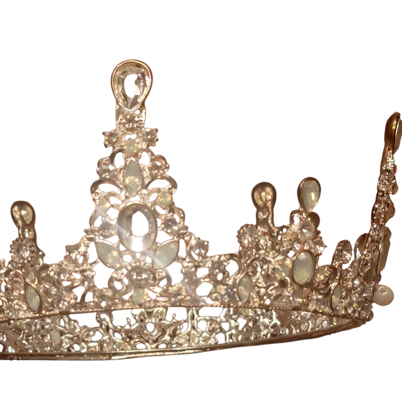 Bridal Silver Crystal Tiara main image 4